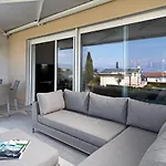 Villa Julia - Regarda Travel