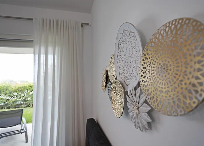 Julia - Regarda Travel *