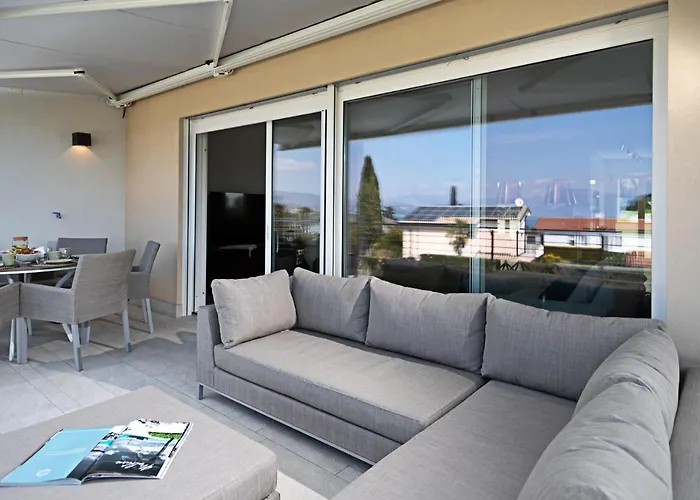 Villa Julia - Regarda Travel