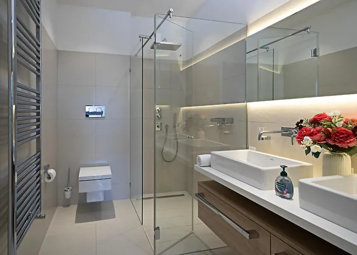 Julia - Regarda Travel Lazise