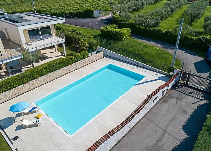 Julia - Regarda Travel Villa Lazise